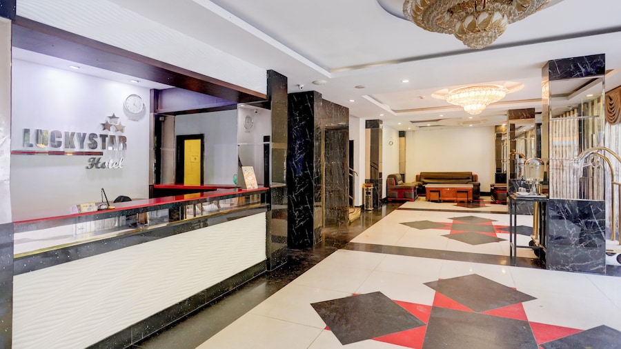 Townhouse Oak Batam near Grand Batam Mall formerly Lucky Star Hotel