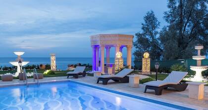 Luxury Beachfront Villa with a Pool