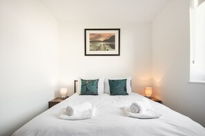 1 chambre, bureau, fer et planche à repasser, Wi-Fi