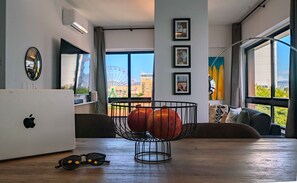 Dining - Chic City Center Stay With Stunning View (Nicosia)