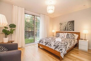 5 bedrooms, WiFi, bed sheets