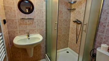 Double Room | Bathroom