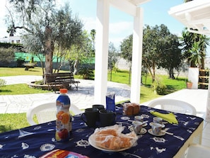 Ferienhaus, 2 Schlafzimmer, Terrasse, Gartenblick | Esszimmer
