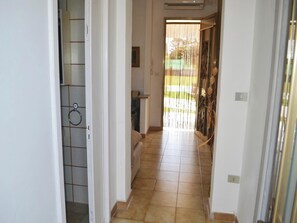 Talo, 2 makuuhuonetta, patio, näköala puutarhaan | Sisätilat