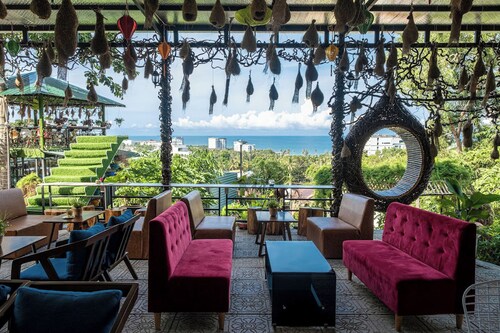 Sea Breeze Resort & Spa