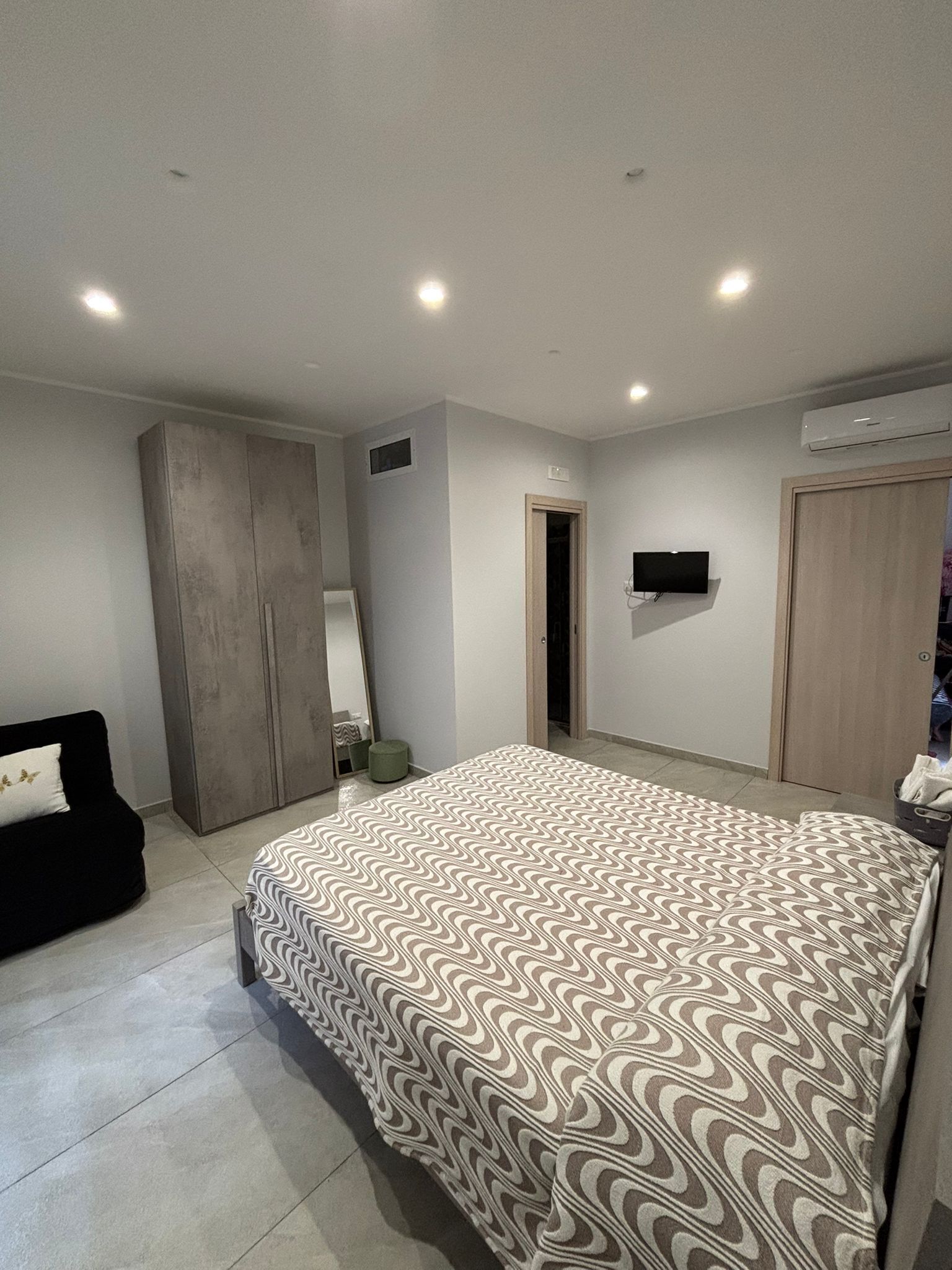 2 Schlafzimmer, Zimmersafe, kostenloses WLAN, Bettwäsche