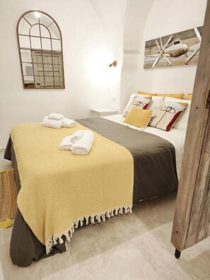 1 bedroom, WiFi, bed sheets - HOUSE ANNA MARIA Cozy home in the heart of Fasano 5 min from the Zoofasano (Fasano)