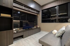 Superior Apartment, 2 Bedrooms, Kitchen, City View | Living area