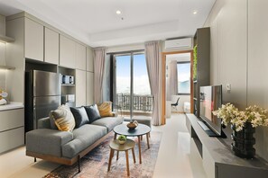 Superior Apartment, 2 Bedrooms, Kitchen, City View | Living area | 42-inch flat-screen TV with cable channels