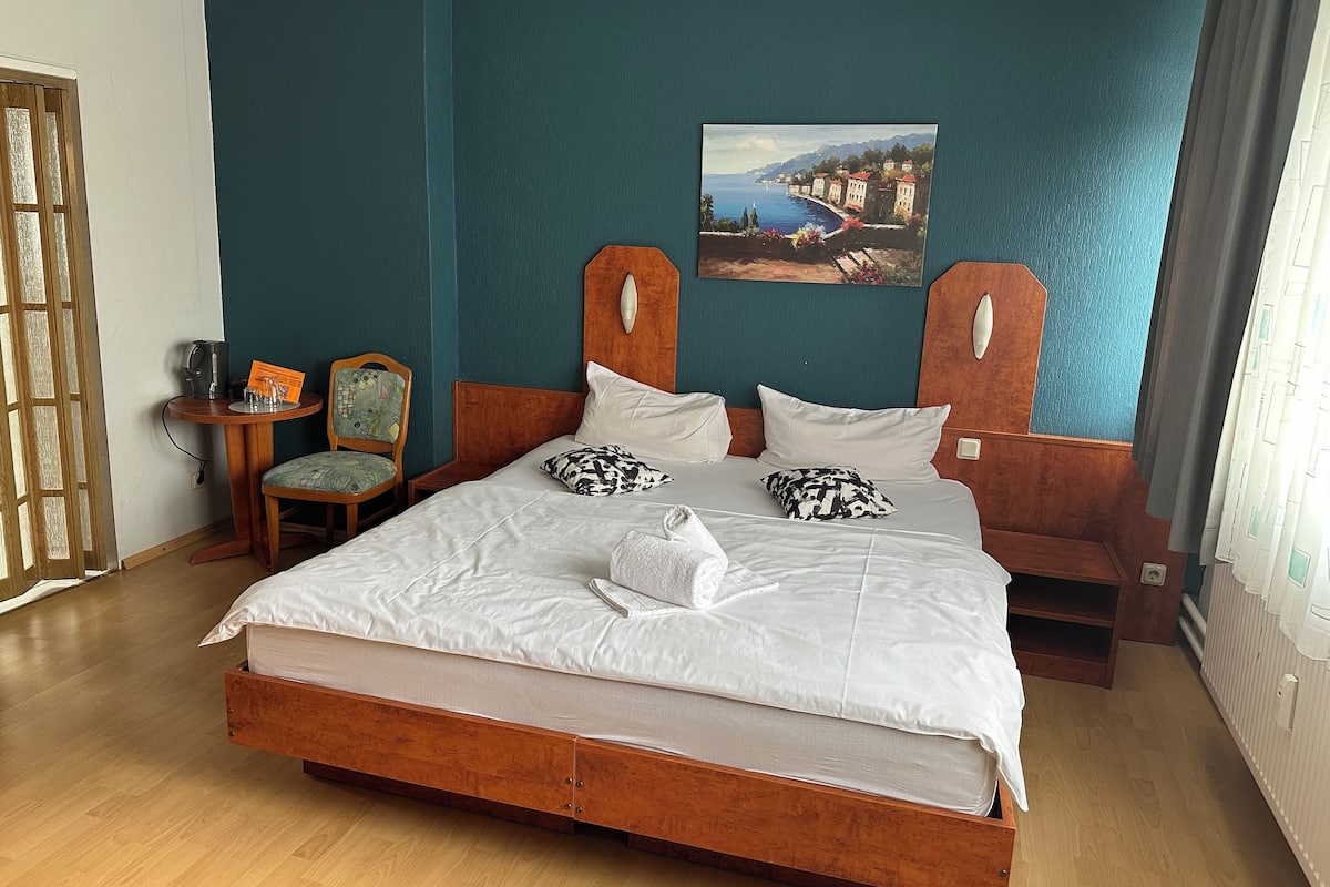 Standard Double Room | Desk, laptop workspace, free WiFi, bed sheets