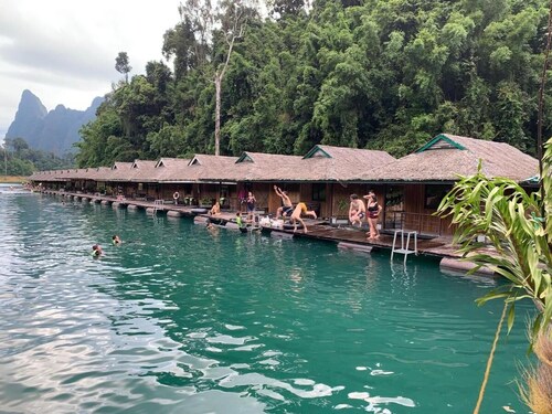 PraiwanRaftHouse