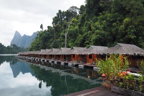 Phòng 4 dành cho gia đình, quang cảnh núi