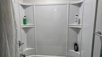 Hårtørrer, håndklæder, Sæbe, Shampoo