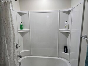 Hair dryer, towels, soap, shampoo - Fully Furnished Basement Unit – Private Entrance Included (Winnipeg)