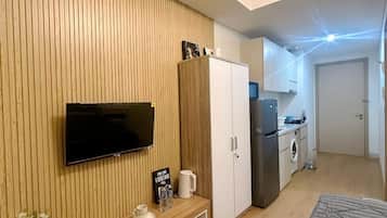 Blackout curtains, soundproofing, free WiFi