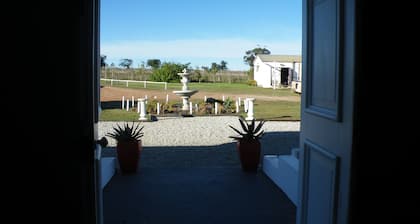 Amazing Farmhouse on the outskirts of Darling - 5 bedrooms for a perfect getaway