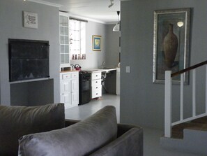 Smart TV, fireplace - Amazing Farmhouse on the outskirts of Darling - 5 bedrooms for a perfect getaway (DARLING)