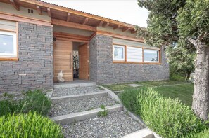 تفاصيل الفندق من الخارج