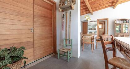 House in private neighborhood in Bariloche