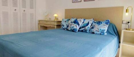 2 室のベッドルーム、WiFi、ベッドシーツ