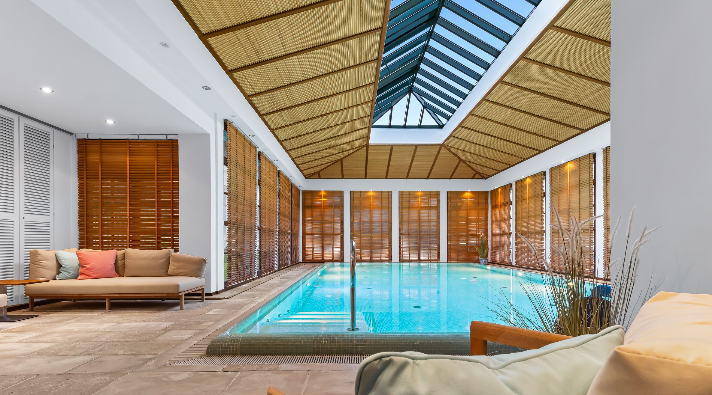 Innenpool, beheizter Pool