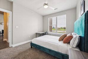 2 Schlafzimmer, Schreibtisch, Bügeleisen/Bügelbrett, kostenloses WLAN