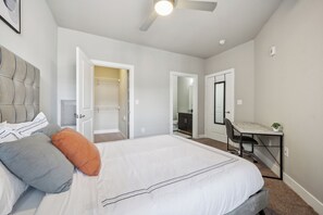 1 dormitorio, escritorio, tabla de planchar con plancha y wifi gratis