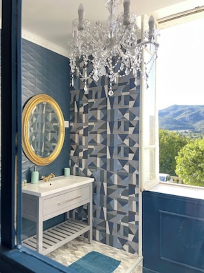 Double Room, Hill View | Bathroom