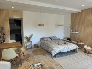 Chambre Double, vue colline