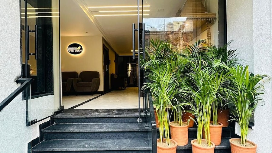 Shri Bhagwan Gopi Dham Dharmsala