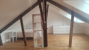 1 chambre, fer et planche à repasser, lit parapluie, Wi-Fi