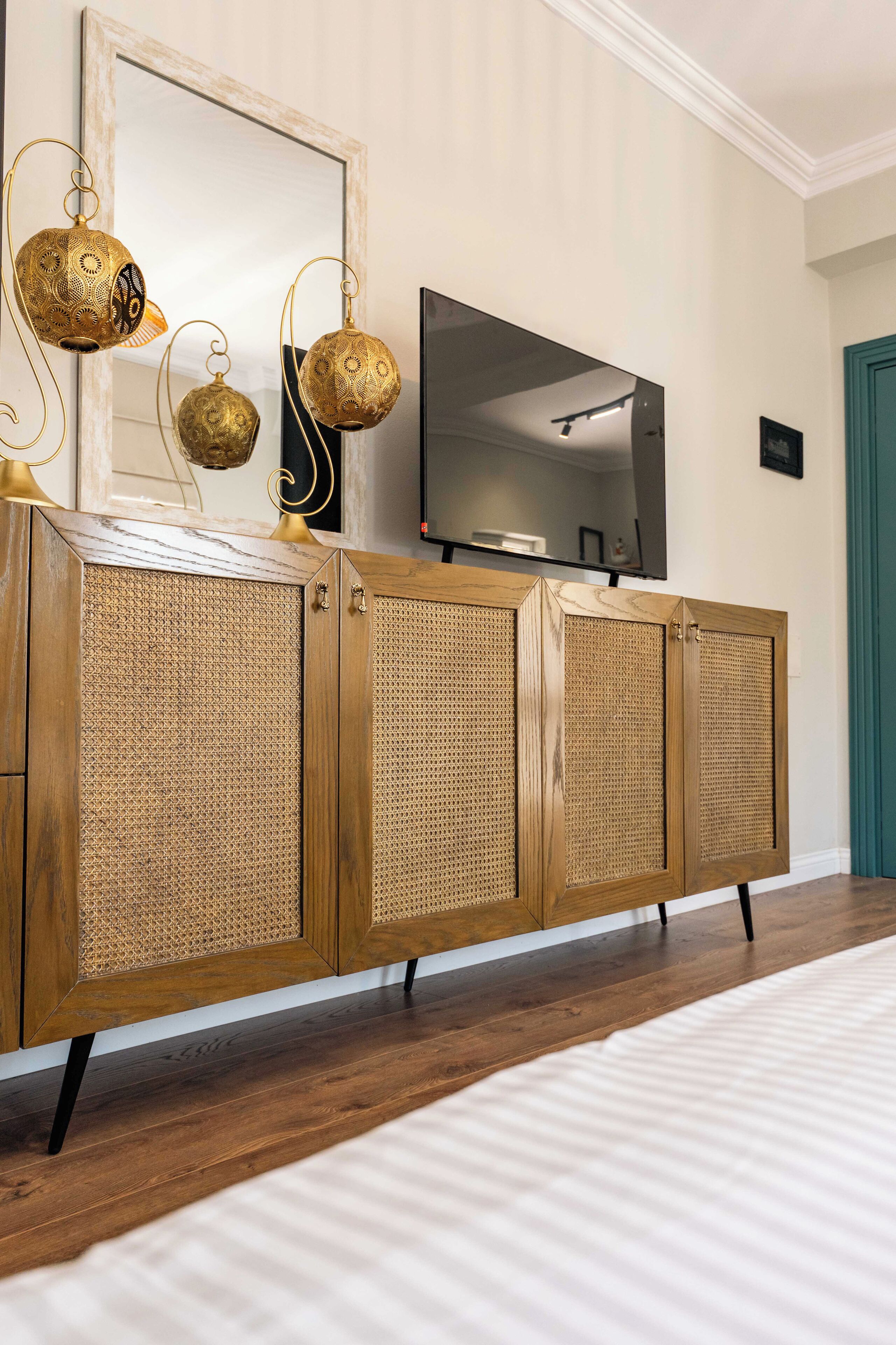 Deluxe Triple Room with Sea View | Free WiFi, bed sheets