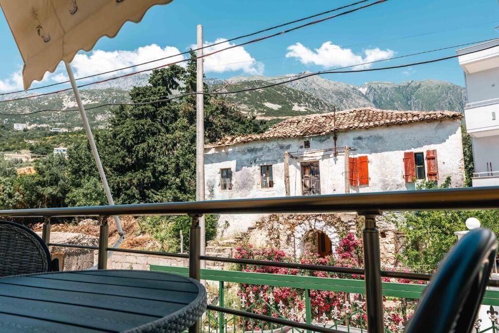 Double Room with Mountain View | Balcon