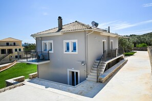 Villa, Smoking | 8 bedrooms