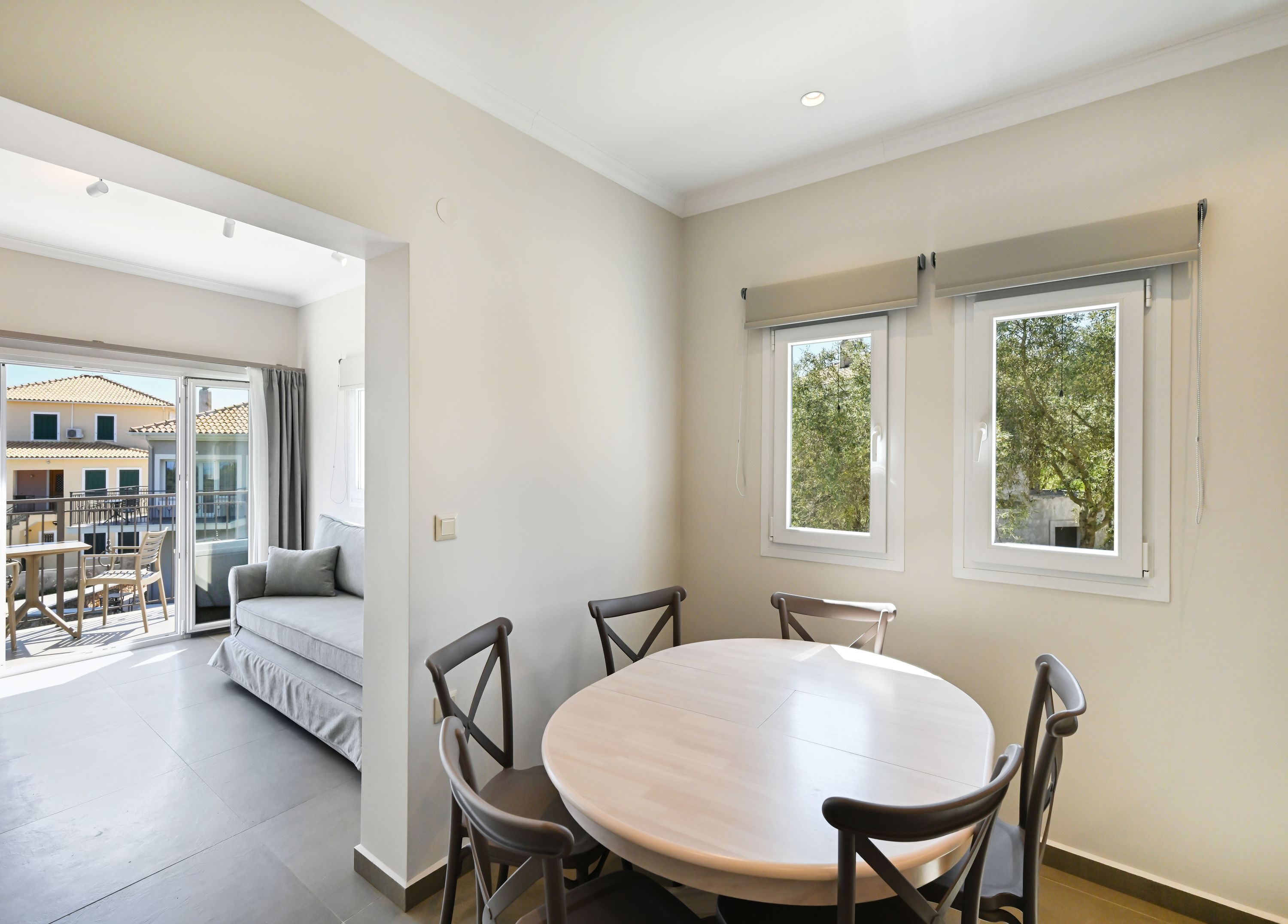 別墅, 吸煙房 | 8 間睡房