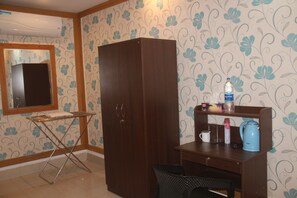 Quarto standard | Guarda-roupa