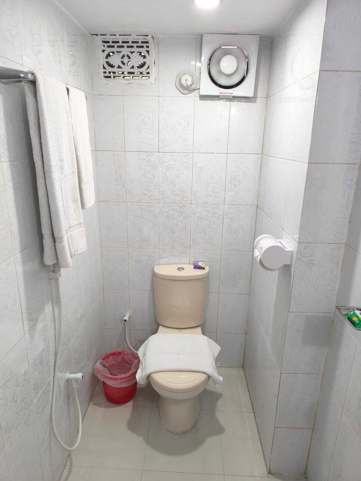 Standard Room | Bathroom | Slippers