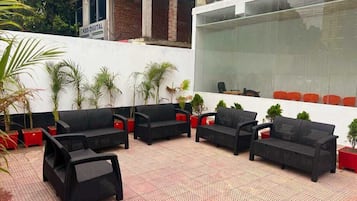 Mặt tiền nơi lưu trú