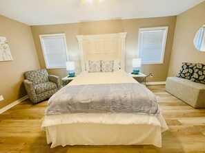 3 bedrooms, desk, iron/ironing board, travel cot