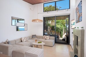 Smart TV, fireplace, stereo - Refined Mediterranean Design with Panoramic Sea Views and Stunning Infinity Pool (Elounda)