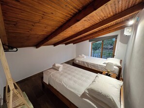 2 quartos, ferros/tábuas de passar roupa, Wi-Fi, roupa de cama