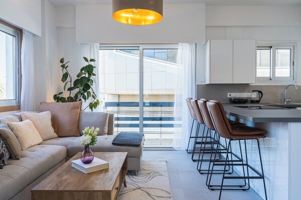 Deluxe Apartment, 1 Queen Bed with Sofa bed, Non Smoking, City View | Living area | Flat-screen TV - Elegant City Central Suite (Nicosia)