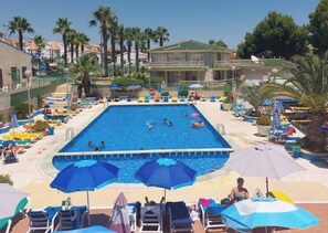 Maison, 2 chambres, accessible aux personnes à mobilité réduite, balcon | Piscine