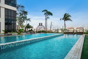 Kolam renang outdoor