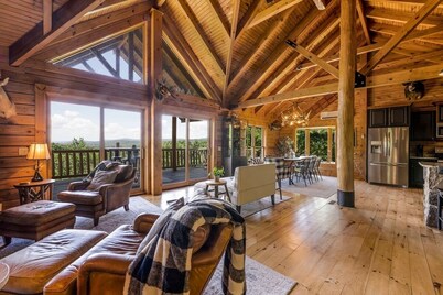 Luxury Lakeview Log Cabin w/ Hot Tub, Firepit & 3 Decks