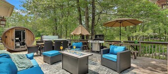 The Grand Sage | 10BR Retreat w/ Hot Tub, Sauna, Luxe Furnishings, King Beds