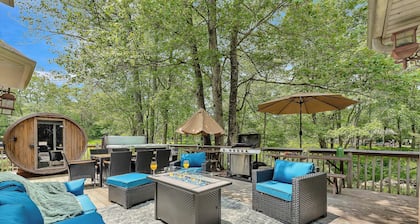 The Grand Sage | 10BR Retreat w/ Hot Tub, Sauna, Luxe Furnishings, King Beds