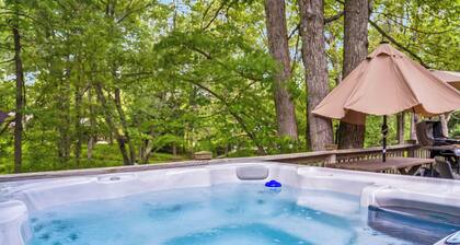 The Grand Sage | 10BR Retreat w/ Hot Tub, Sauna, Luxe Furnishings, King Beds
