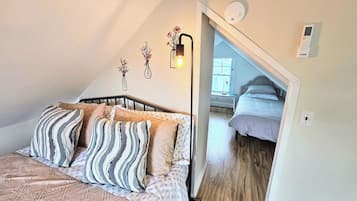 3 bedrooms, travel cot, WiFi, bed sheets