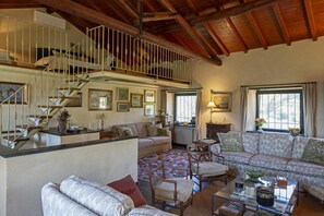 TV - Villa San Massimo with pool by Wonderful Italy (Rapallo)